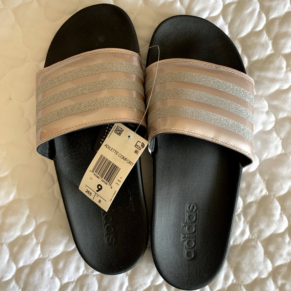 Adidas Women’s Size 9 NWT Adilette Comfort Slide